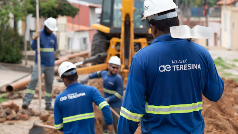 Águas de Teresina executa obras de esgotamento em cinco bairros nesta semana e moradores destacam melhorias