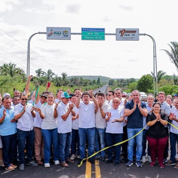 Miguel Alves recebe 50 obras do Governo do Estado com foco em estradas e abastecimento de água