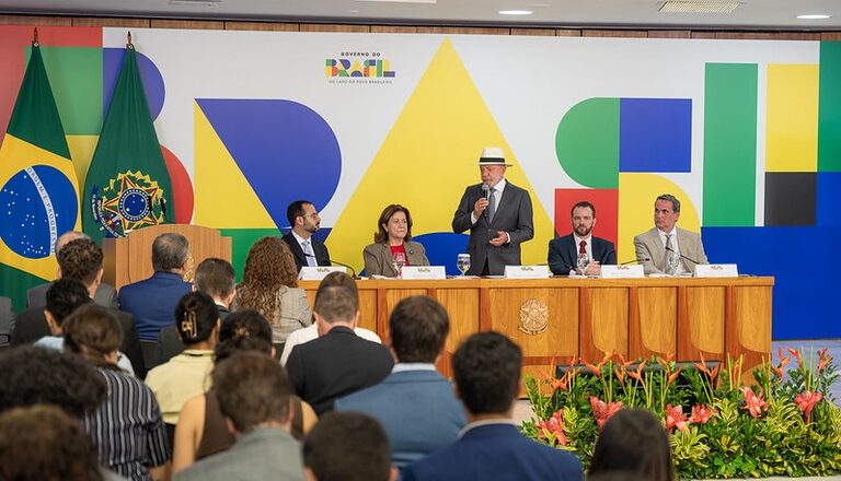 Novo Desenrola pode retomar relação entre renda e consumo