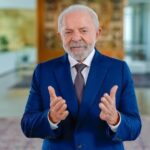 Lula assina MP que zera imposto da ‘taxa das blusinhas’ a meses da eleição