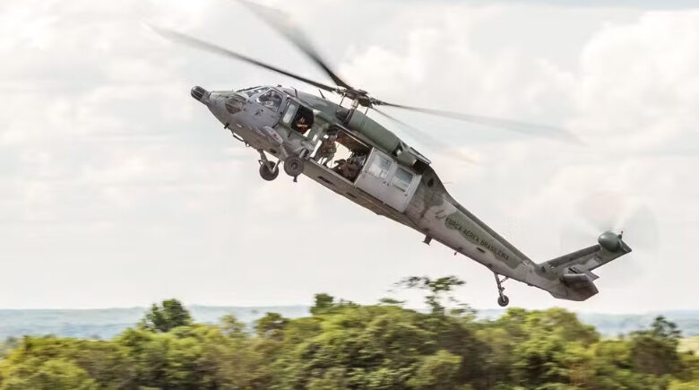 RJ desiste de compra ao desconfiar que helicóptero militar de R$ 70 milhões é usado