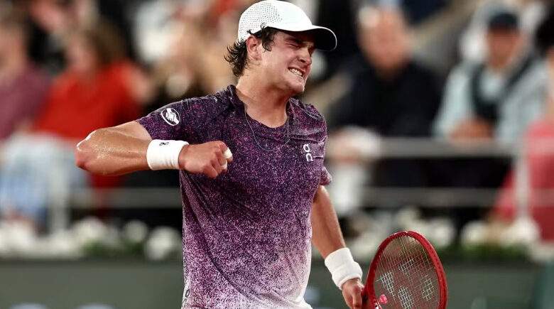 João Fonseca vence Ruud e alcança quartas de Roland Garros pela primeira vez