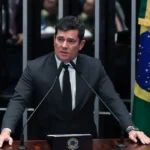 Sergio Moro sai em defesa de Flávio Bolsonaro e ataca PT