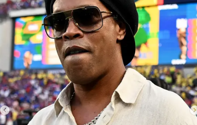 Ronaldinho leva time da Série C italiana aos holofotes, mas papel é incerto