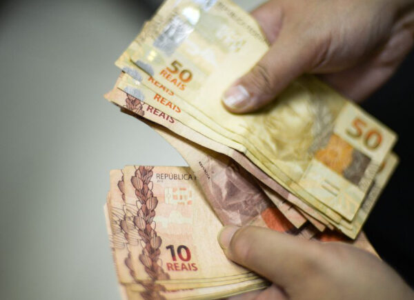 Desenrola para adimplentes vai exigir proibição de apostas em bets por seis meses