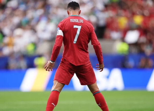 Cristiano Ronaldo marca e se torna o primeiro a fazer gols em seis Copas do Mundo