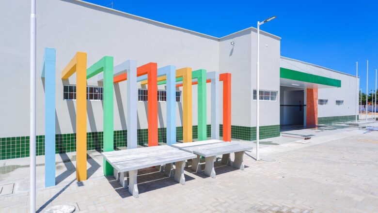 Governo do Piauí leva ensino integral a 16 escolas de Parnaíba e irá reformar campus da Uespi