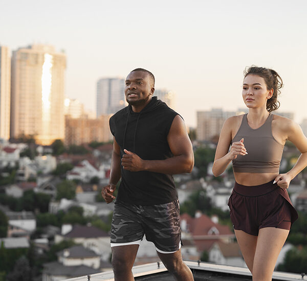 Corrida, beach tennis e esportes ao ar livre impulsionam Educação Física