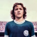 Ídolo do Palmeiras nos anos 1970, Leivinha morre aos 76 anos