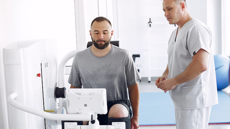 Como médicos, fisioterapeutas e nutricionistas ajudam atletas na Copa
