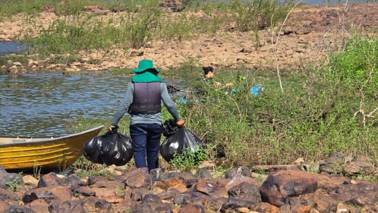Semana do Meio Ambiente: mutirão da Semarh retira 70 kg de resíduos das margens do Rio Poti em Teresina