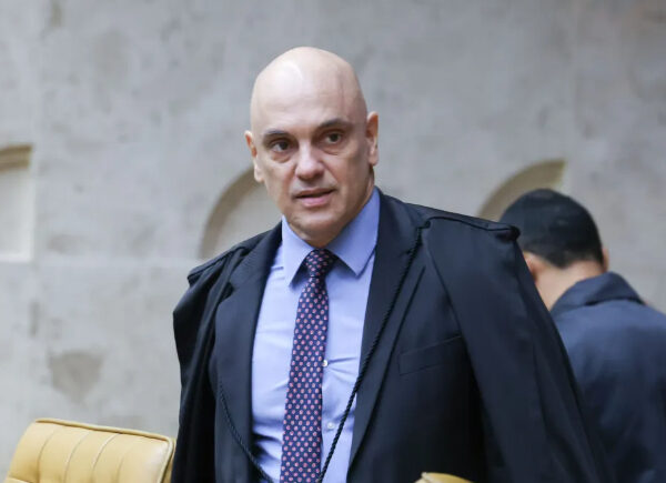 Prisão domiciliar de Bolsonaro: PGR decide após apreensão de arma e Moraes terá parecer final