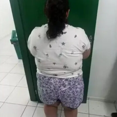 Mulher de 37 anos ‘adotada’ após fingir ter 12 anos ganhou festa de aniversário da família