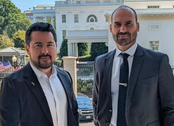 Condenado, Eduardo Bolsonaro cumpre agenda em Washington com aliados de Trump