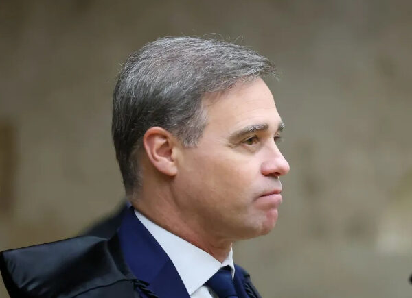 André Mendonça amplia poderes com relatoria de casos Master, INSS e Dark Horse
