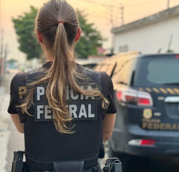 Operação da PF prende 4 e bloqueia R$ 500 milhões no RJ