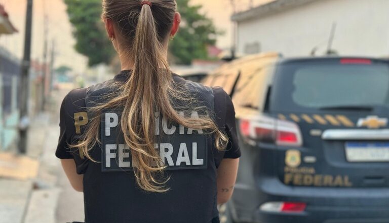 Operação da PF prende 4 e bloqueia R$ 500 milhões no RJ