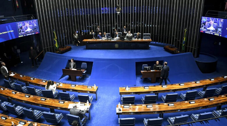 Davi Alcolumbre deve convocar reunião para definir tramitação da PEC da escala 6×1