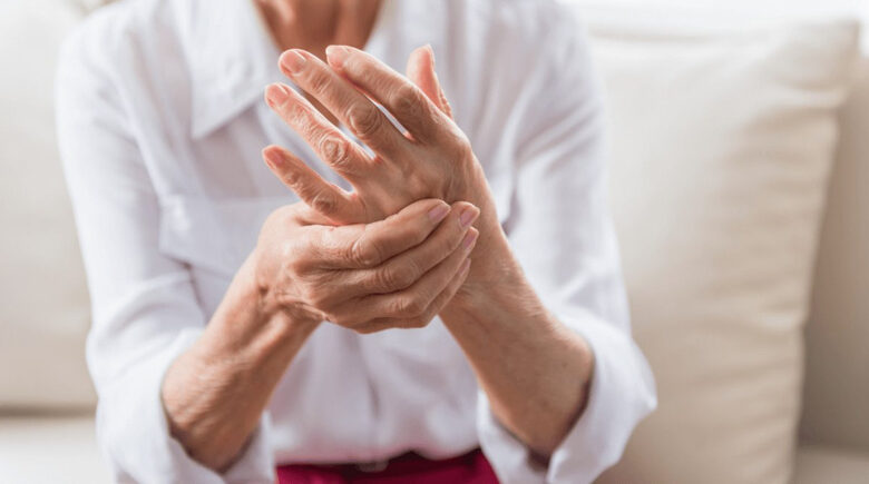 Revolução no Parkinson: tecnologia que reduz tremores em até 70% chega ao Brasil