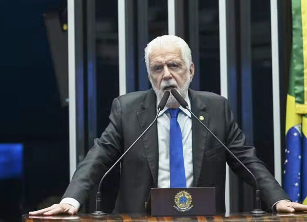 Polícia Federal investiga se senador Jaques Wagner recebeu R$ 3,5 milhões e apartamento de luxo na BA