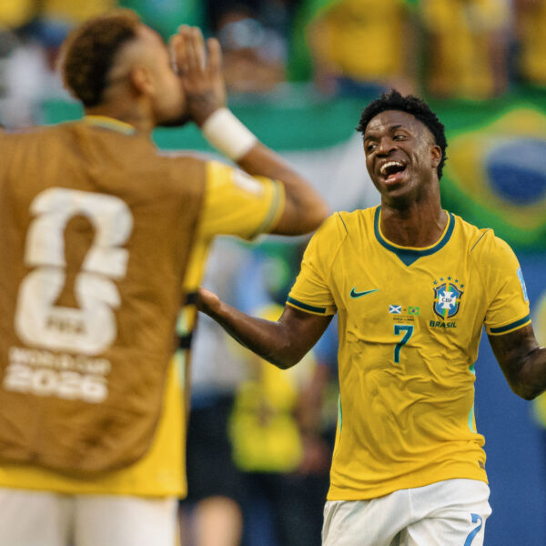 Brasil bate a Escócia por 3 a 0 e avança para a próxima fase da Copa do Mundo