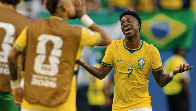 Brasil bate a Escócia por 3 a 0 e avança para a próxima fase da Copa do Mundo