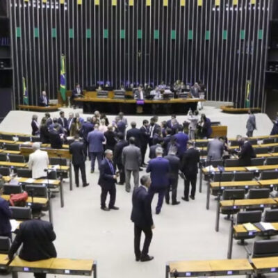 PEC que reduz maioridade penal deve avançar na Câmara apenas após as eleições