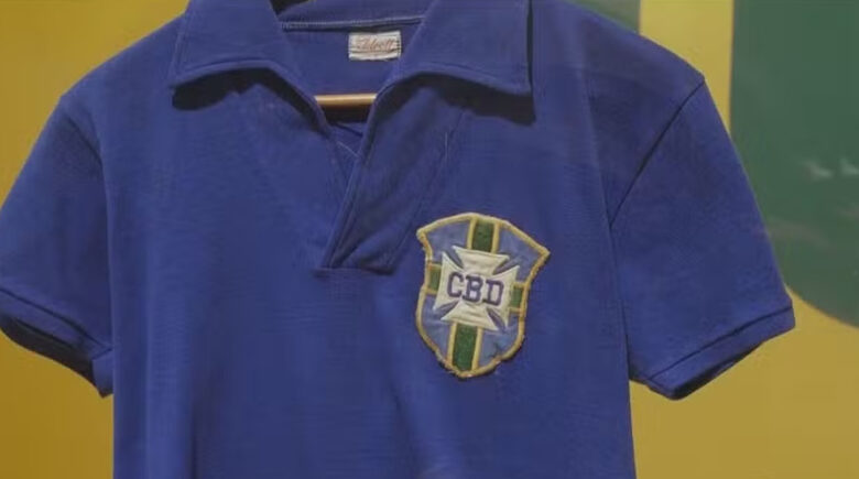 Camisa de Pelé da final da Copa de 1958 é vendida por R$ 25 milhões