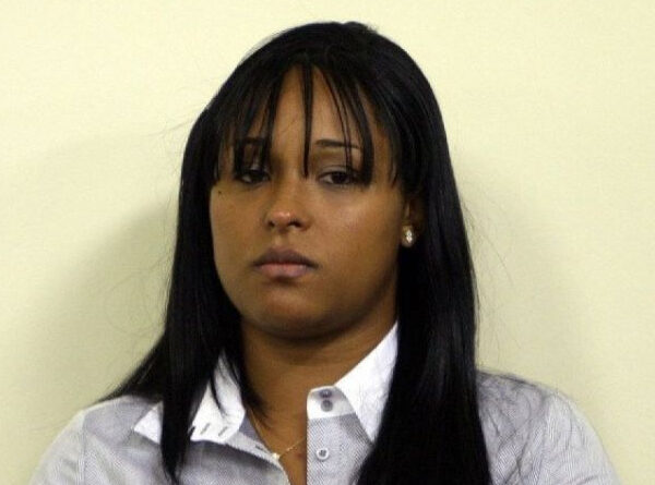 Ex-mulher de goleiro Bruno é encontrada após três dias e está internada