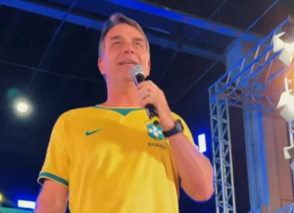 Flávio recusa Polícia Federal e continuará com segurança da Polícia do Senado