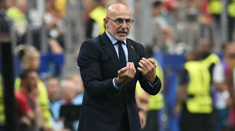 Técnico da Espanha é vaiado em NY e reage pedindo respeito