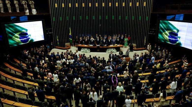 Câmara aprova R$ 1,09 bilhão em crédito para o governo federal