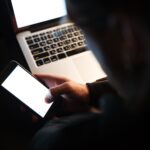 Geração Z é a que mais perde dinheiro com golpes digitais, aponta estudo