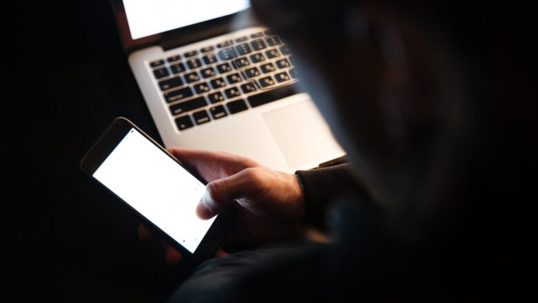 Geração Z é a que mais perde dinheiro com golpes digitais, aponta estudo