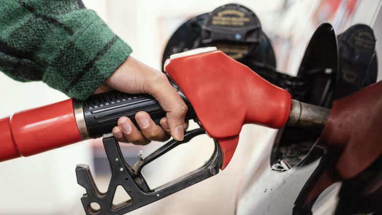 Aumento de etanol na gasolina divide opiniões sobre impacto em carros