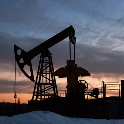 Opep+ vai aumentar produção de petróleo a partir de setembro