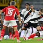 Vasco empata sem gols com Santa Fe e vai decidir em São Januário