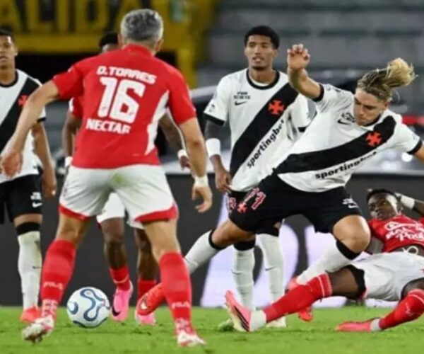 Vasco empata sem gols com Santa Fe e vai decidir em São Januário