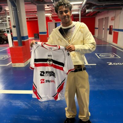 Lamine Yamal ganha camisa do River-PI em dia de goleada do Barcelona