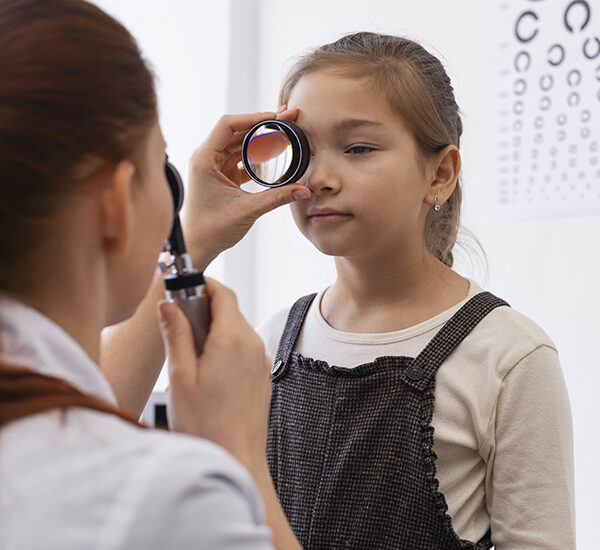 Retinoblastoma pode ter até 90% de cura quando diagnóstico precocemente