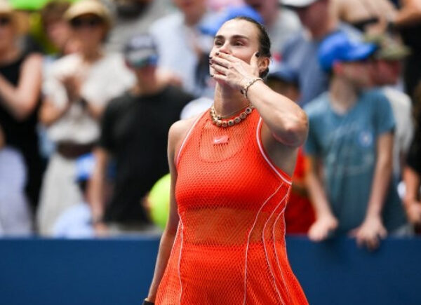 Tenista Sabalenka reclama de ‘cheiro de maconha’ e interrompe jogo no US Open