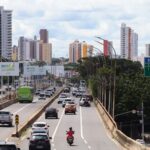 TSE proíbe propaganda e uso de adesivos de candidatos em carros de aplicativos