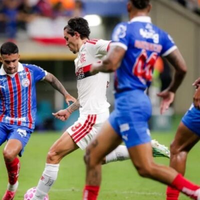 Flamengo vence o Bahia por 3 a 0 e retoma a liderança do Brasileiro