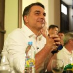 Flávio Bolsonaro promete a aliados rever ou derrubar fim da escala 6×1