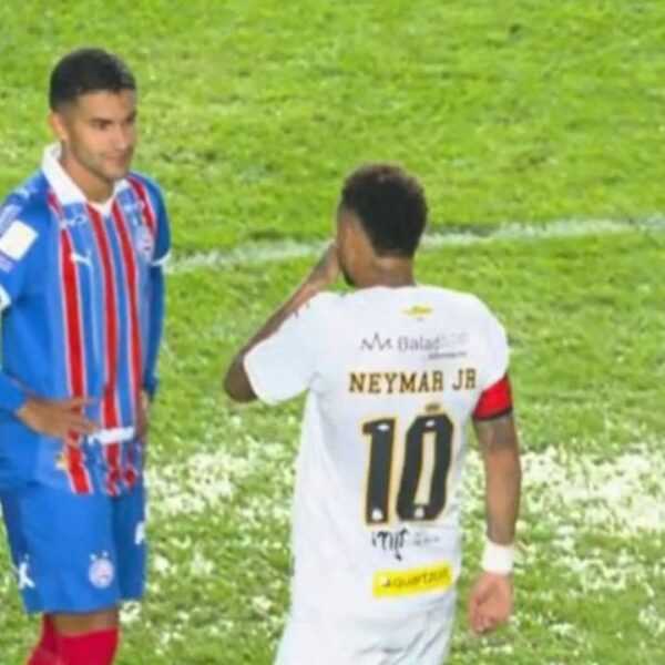 Neymar é denunciado no STJD e pode ser suspenso por 6 jogos