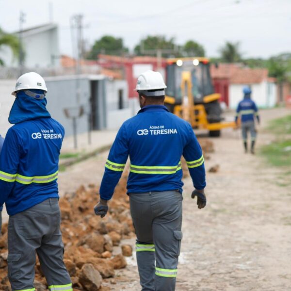 Obras de esgotamento avançam e alteram trânsito em Teresina; veja ruas afetadas